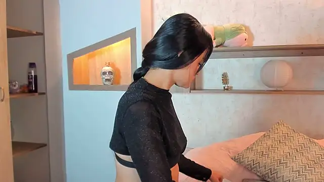 Emilly Beaumont online show from 12/19/25, 12:40