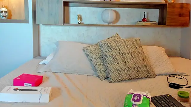 Emilly Beaumont online show from 01/08/26, 11:49