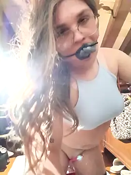 laiuusss69 online show from 02/15/26, 12:11