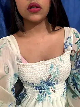 Snapshot of Rashi-48 chatting on 10/28/25, 03:22 Rashi-48 online show from 10/28/25, 03:22