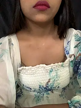 Snapshot of Rashi-48 chatting on 09/11/25, 07:25 Rashi-48 online show from 09/11/25, 07:25