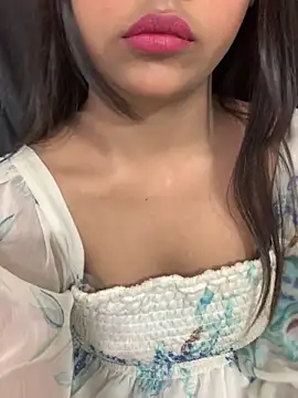 Snapshot of Rashi-48 chatting on 10/09/25, 08:48 Rashi-48 online show from 10/09/25, 08:48