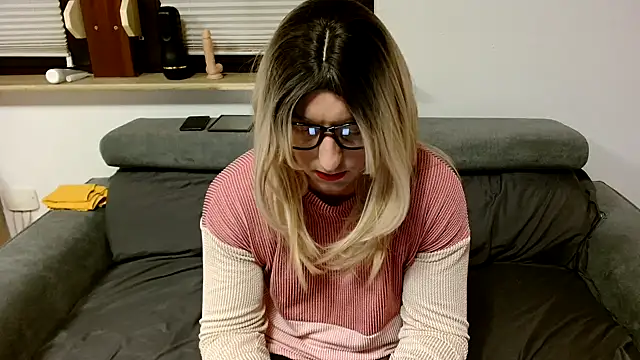 sina sun25 online show from 11/08/25, 08:12