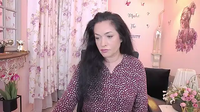 Snapshot of MyLovOne chatting on 05/20/26, 10:45 MyLovOne online show from 05/20/26, 10:45