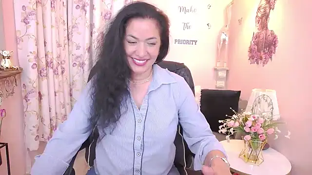 Snapshot of MyLovOne chatting on 05/11/26, 04:04 MyLovOne online show from 05/11/26, 04:04