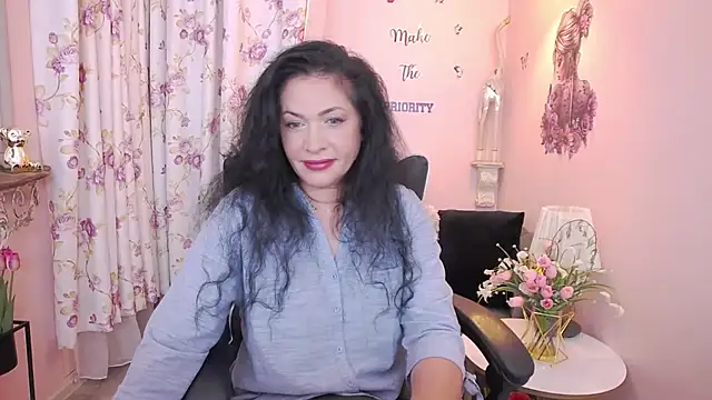 Snapshot of MyLovOne chatting on 05/31/26, 08:42 MyLovOne online show from 05/31/26, 08:42