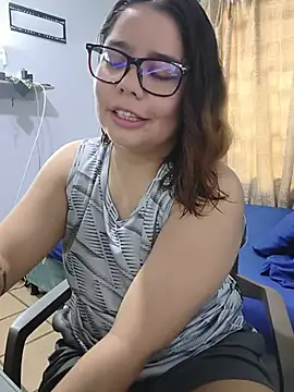 Snapshot of saenz_eymi chatting on 07/03/26, 04:24 saenz eymi online show from 07/03/26, 04:24
