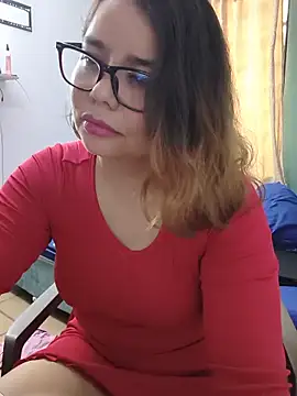 Snapshot of saenz_eymi chatting on 06/21/26, 04:57 saenz eymi online show from 06/21/26, 04:57