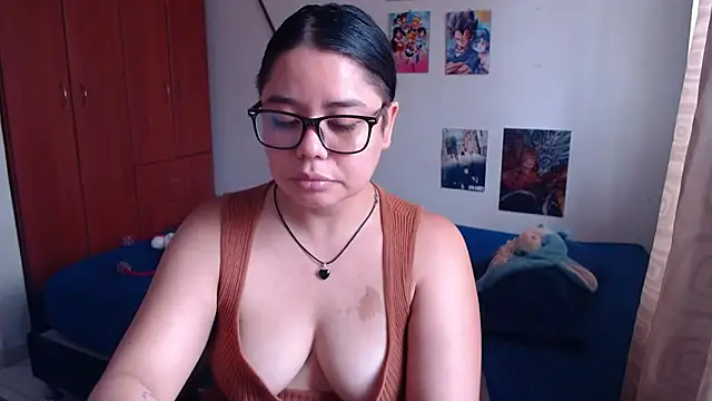 Snapshot of saenz_eymi chatting on 09/09/25, 05:00 saenz eymi online show from 09/09/25, 05:00