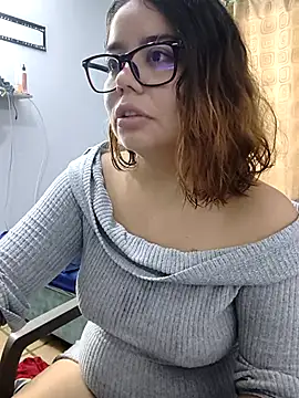 Snapshot of saenz_eymi chatting on 06/14/26, 06:20 saenz eymi online show from 06/14/26, 06:20
