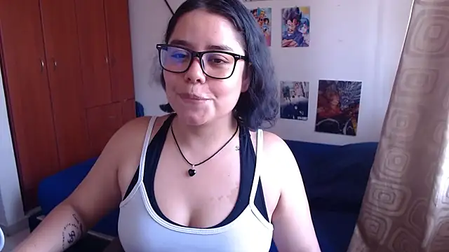 Snapshot of saenz_eymi chatting on 09/21/25, 06:46 saenz eymi online show from 09/21/25, 06:46