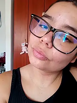 saenz eymi online show from 12/16/25, 02:21