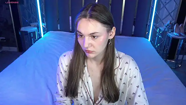 DiamondGoldie online show from 11/26/25, 01:44