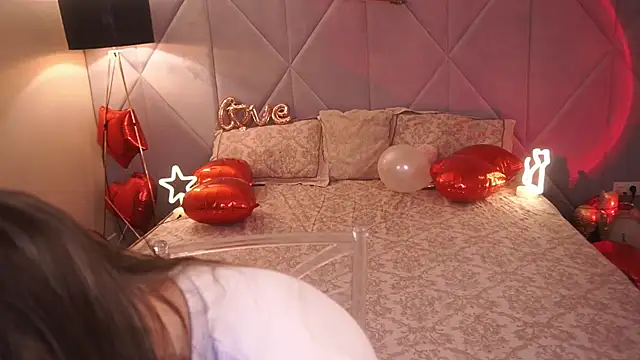 DiamondGoldie online show from 02/09/26, 08:29