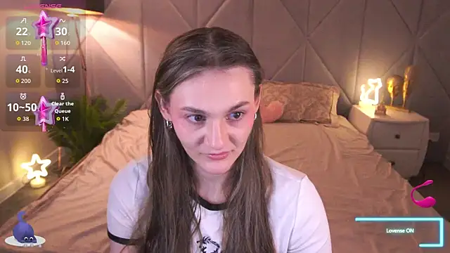 DiamondGoldie online show from 11/18/25, 08:45