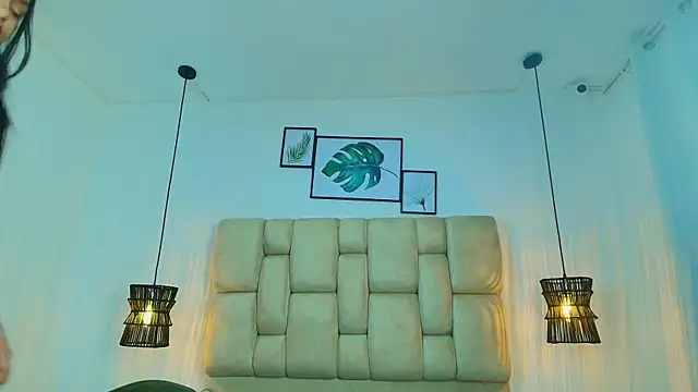 Cinthiabaker online show from 04/11/26, 12:31