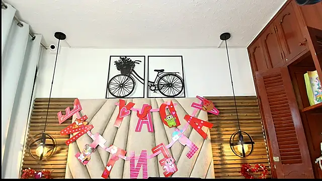 Cinthiabaker online show from 09/23/25, 12:12