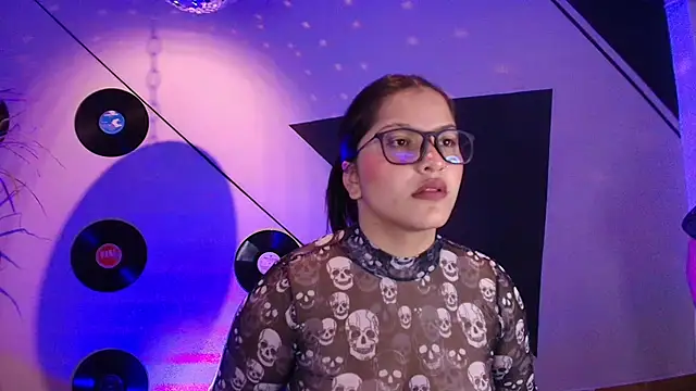 Snapshot of Lilith_and_Khloe chatting on 11/15/25, 11:25 Lilith and Khloe online show from 11/15/25, 11:25