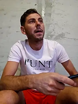 Snapshot of Alex-andru88 chatting on 10/16/25, 01:19 Alex-andru88 online show from 10/16/25, 01:19