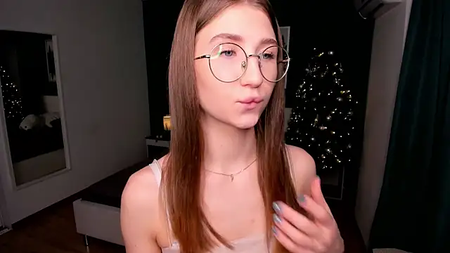 Snapshot of EditaBand chatting on 12/19/25, 07:16 EditaBand online show from 12/19/25, 07:16