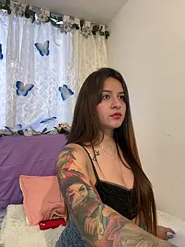 Linda Bellucci online show from 12/22/25, 10:32