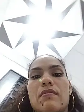 Karen Ariass online show from 06/01/26, 02:12