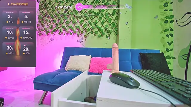 Karen Ariass online show from 11/06/25, 02:21