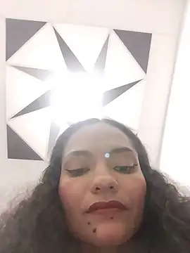 Snapshot of Karen_Ariass chatting on 06/19/26, 03:34 Karen Ariass online show from 06/19/26, 03:34