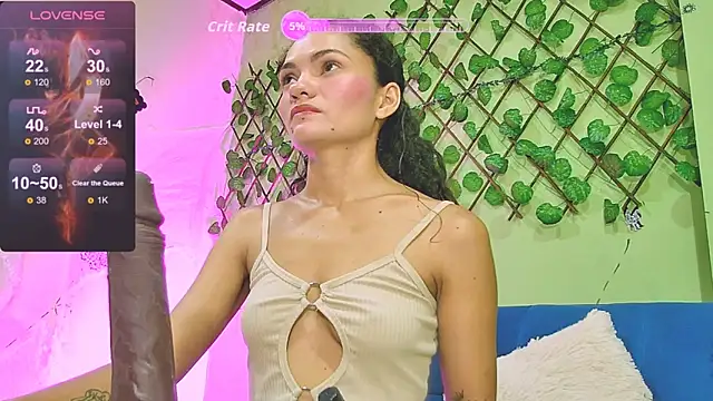 Karen Ariass online show from 10/30/25, 01:31