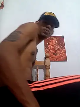 Snapshot of Negritohot2828 chatting on 10/10/25, 02:01 Negritohot2828 online show from 10/10/25, 02:01