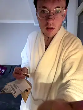 FullTattooBoy online show from 12/17/25, 04:39