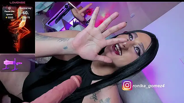 Sweetveronik 44 online show from 05/09/26, 06:11
