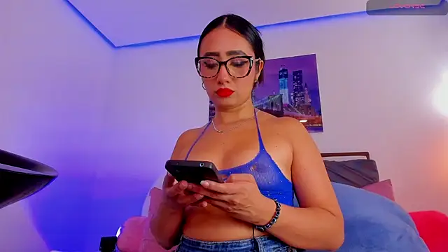 eva rain  online show from 04/15/26, 02:06