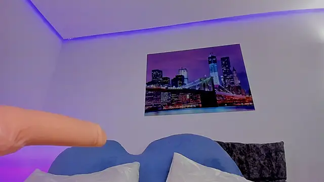 eva rain  online show from 09/26/25, 10:05