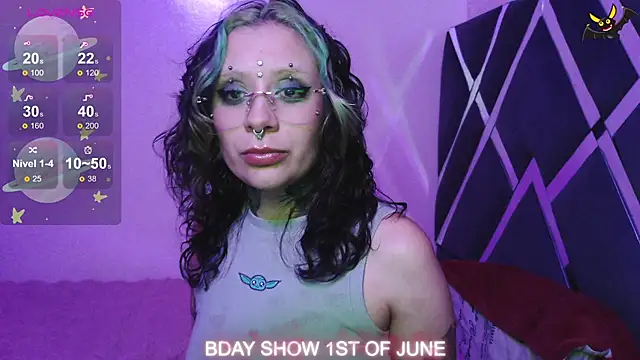 Snapshot of vainilla_doll chatting on 05/20/26, 12:29 vainilla doll online show from 05/20/26, 12:29