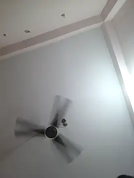 00USER online show from 10/29/25, 01:54