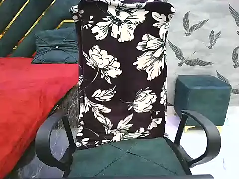 Urlove lily online show from 06/20/26, 03:50
