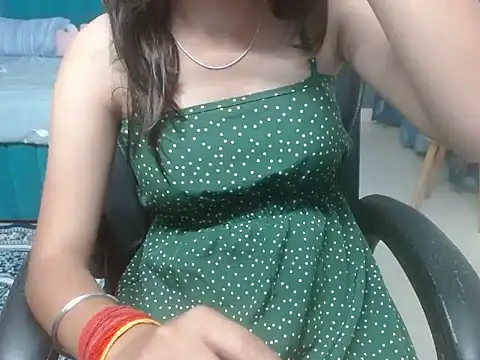 Snapshot of Urlove_lily chatting on 09/22/25, 03:51 Urlove lily online show from 09/22/25, 03:51