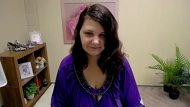 Snapshot of TwoBigSuns chatting on 03/04/26, 08:22 TwoBigSuns online show from 03/04/26, 08:22