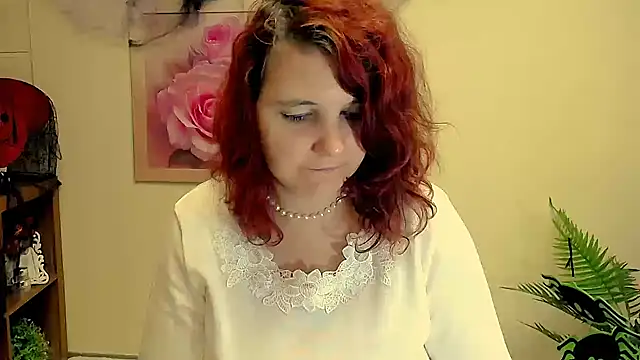 TwoBigSuns online show from 11/05/25, 08:28