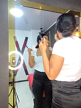 Aniajoness  online show from 12/04/25, 03:27