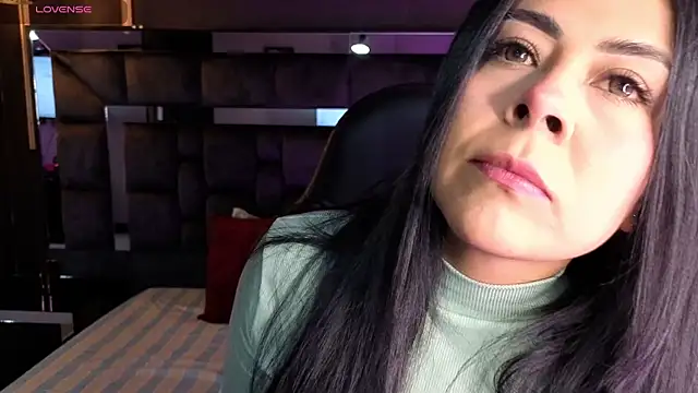 Aniajoness  online show from 11/20/25, 04:02