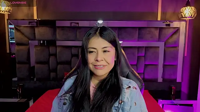 Aniajoness  online show from 11/25/25, 03:40