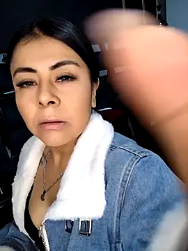 Aniajoness  online show from 11/18/25, 03:43