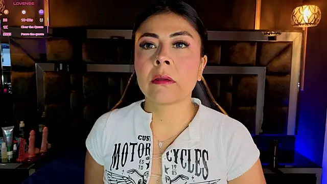 Aniajoness  online show from 10/03/25, 03:41