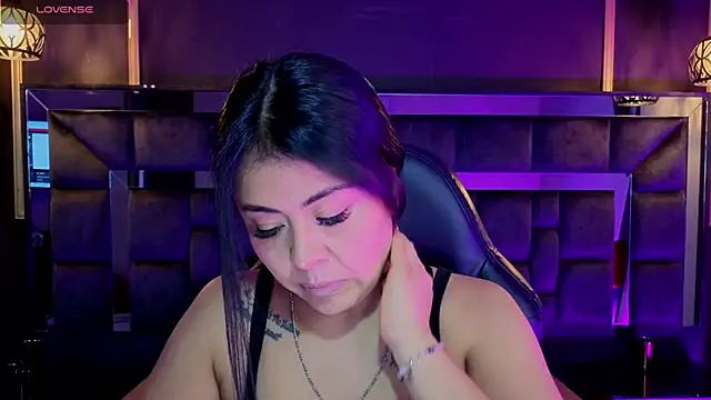 Aniajoness  online show from 11/15/25, 04:05