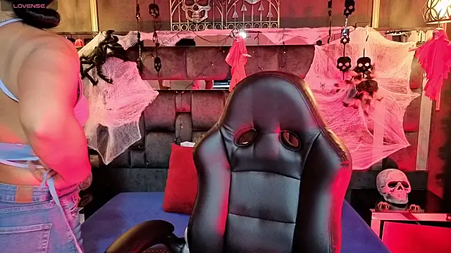 Aniajoness  online show from 10/24/25, 02:43