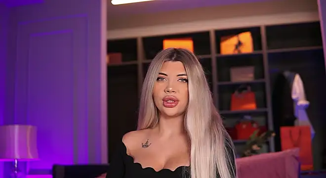 Monique Celeste online show from 10/15/25, 03:16