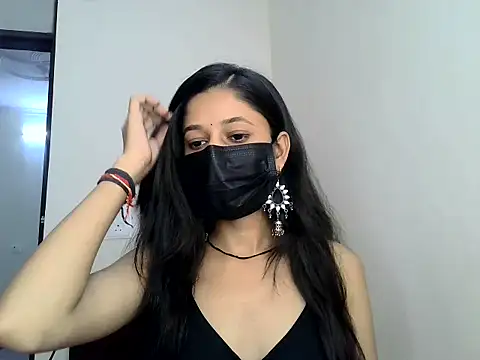 Snapshot of GUDIYA_BAB chatting on 09/16/25, 05:52 GUDIYA BAB online show from 09/16/25, 05:52