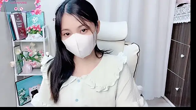 phuongnhi  online show from 06/26/26, 12:33